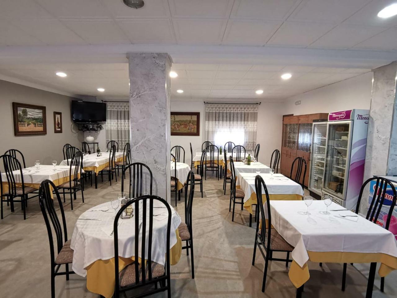 Hostal El Sevillano Rus Exterior foto